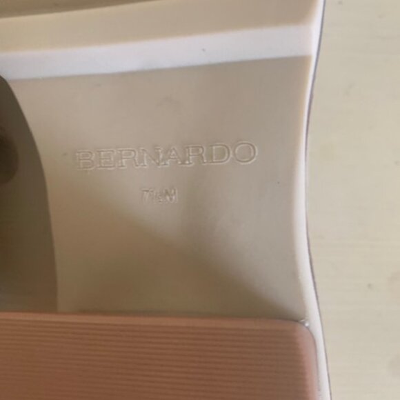 Bernardo Heels | Bernardo SA42J Selma Suede Leather Beige Stacked Block 1.75” He - Picture 9 of 9